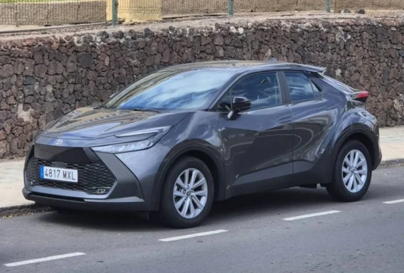 Toyota C-HR Hybrid (Automaat, 1.8 L, 5 zitplaatsen)
