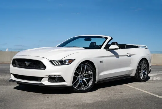 Ford Mustang (Automaat, 2.3 L, 4 zitplaatsen)