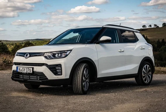 KGM Tivoli (Automaat, 1.5 L, 5 zitplaatsen)